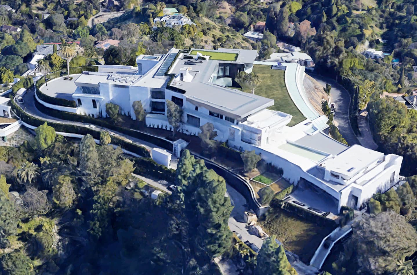 Most expensive home in America defaults on 5 million in debt, heads for sale