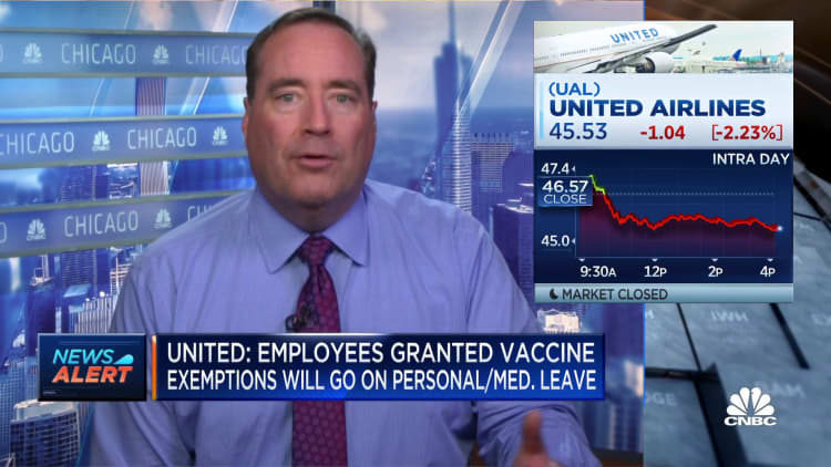 More than half of previously unvaccinated United Airlines employees got shots after mandate