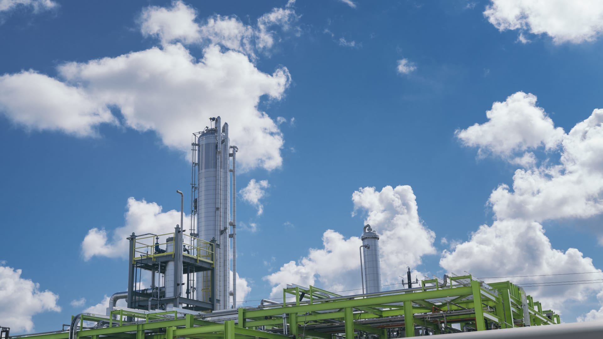 Solugen established its first sustainable chemicals factory in Stafford, Texas. The company took over a property where a petroleum wax distillery exploded in 2005.