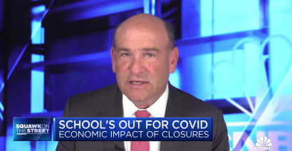 Covid causes 1400 schools to close in the US—Here's how it affects the economy
