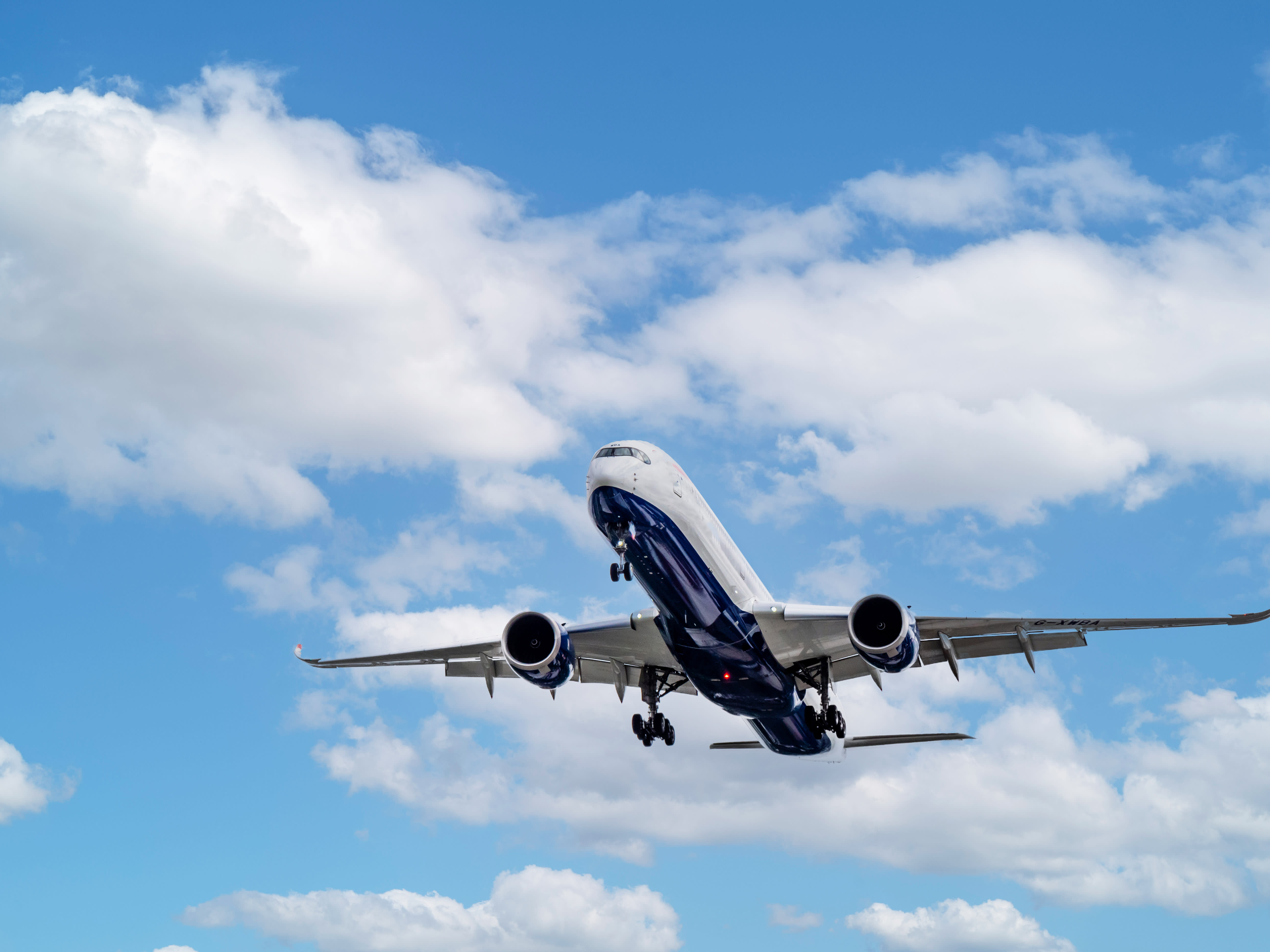 Find Airfare Bargains Around the World