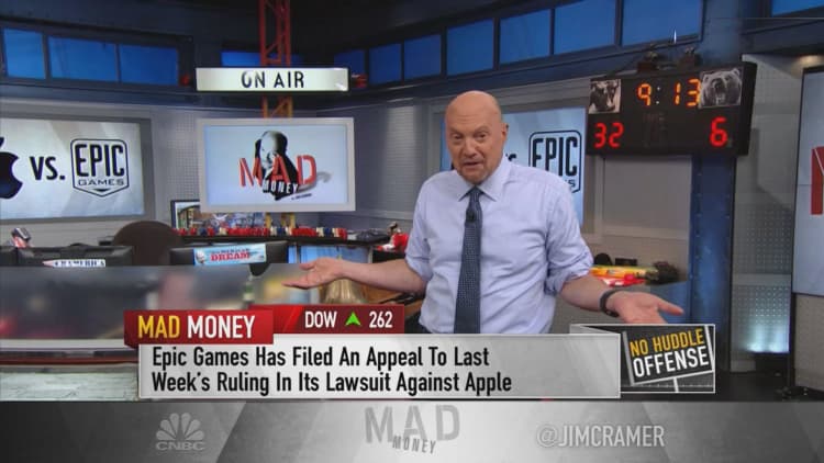 Jim Cramer breaks down Apple shares following the ruling in trial versus Epic Games