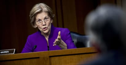 Warren pushes Fed's Powell to cut 'astronomical' rates, ease housing pressure 