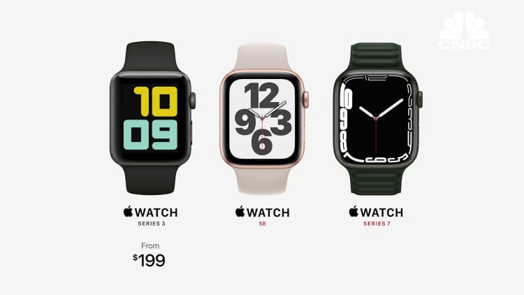 Apple execs unveil Series 7 watch during iPhone launch event