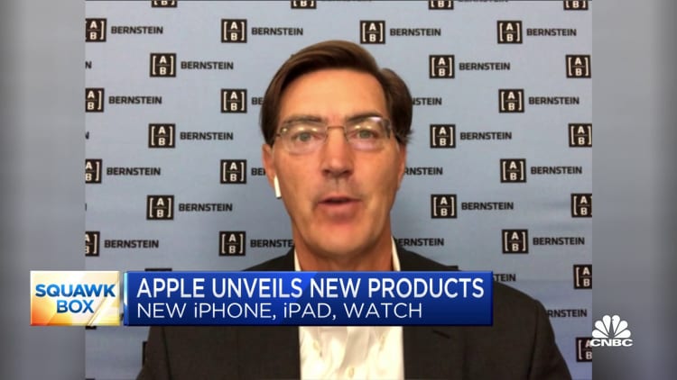 Demand for new iPhones remains to be seen: Bernstein's Toni Sacconaghi