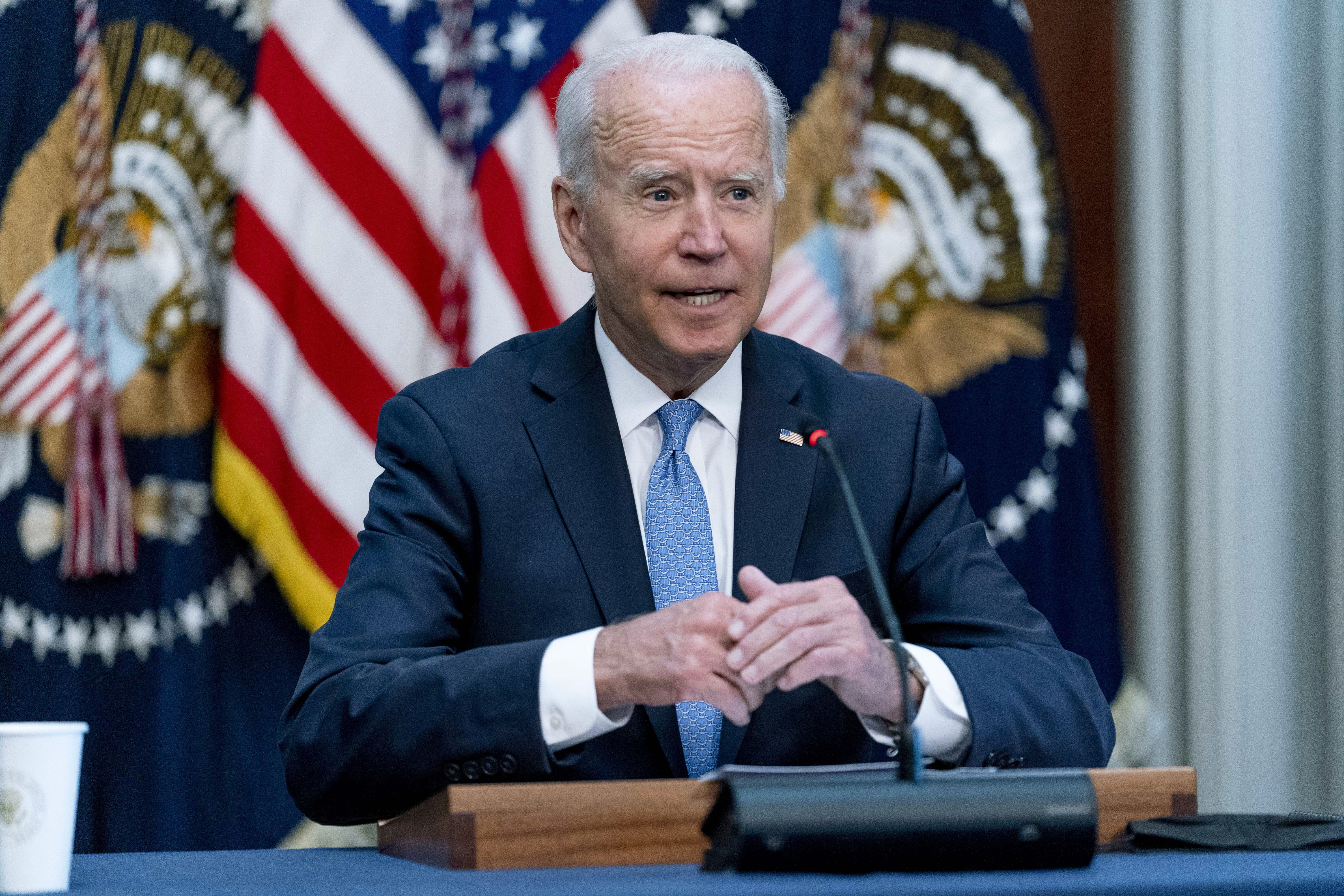 Biden touts employer vaccine mandates at meeting with top execs from Microsoft, Walgreens and others