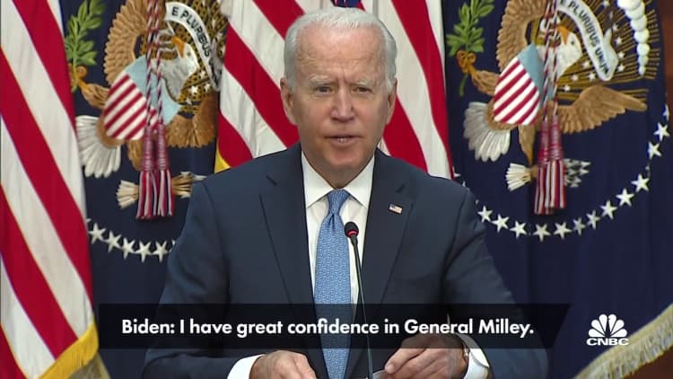 Biden stands behind General Milley
