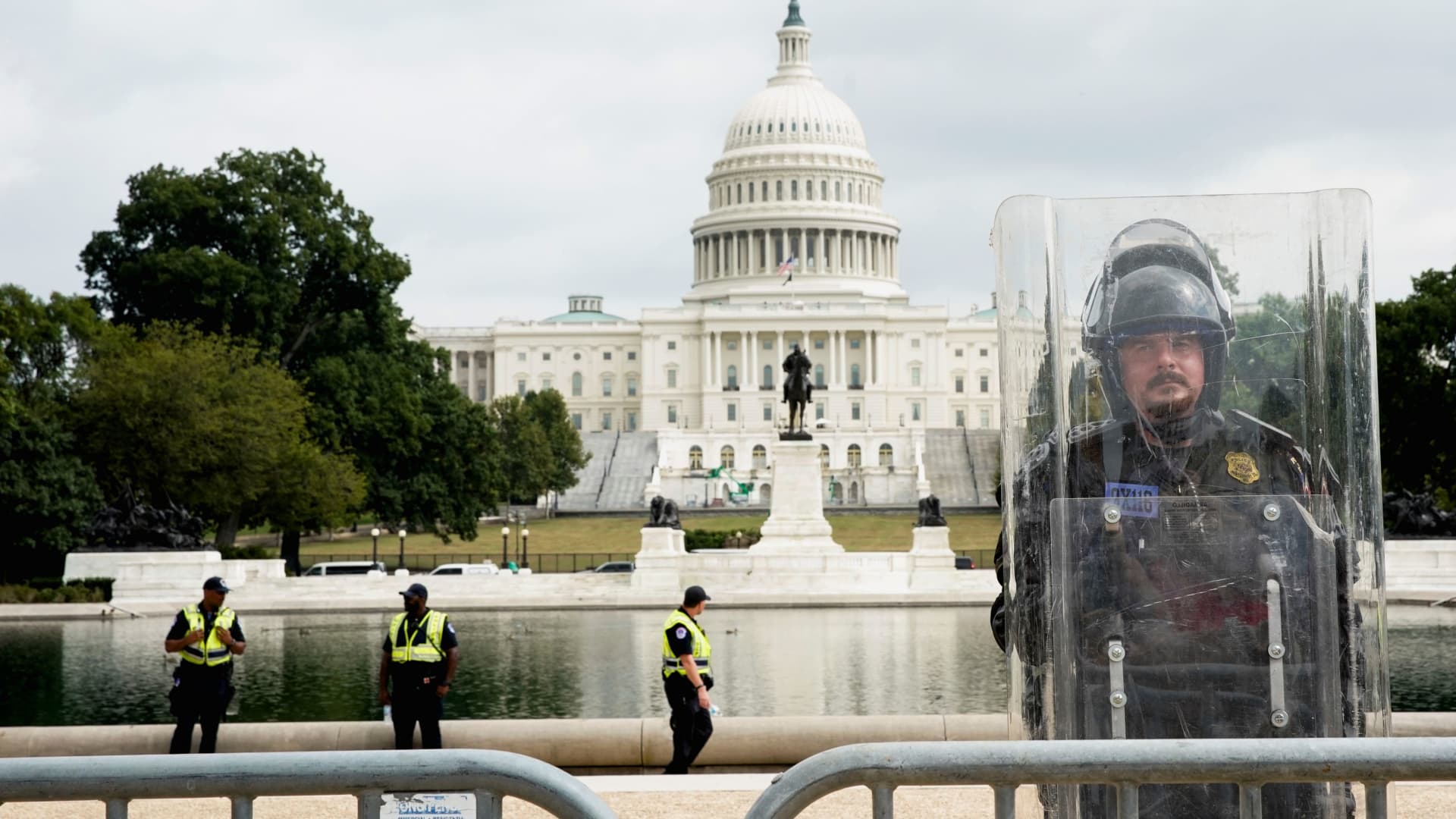 A riot police officer stands guard during a rally in support of defendants being prosecuted in the January 6 attack on the Capitol, in Washington, U.S., September 18, 2021.