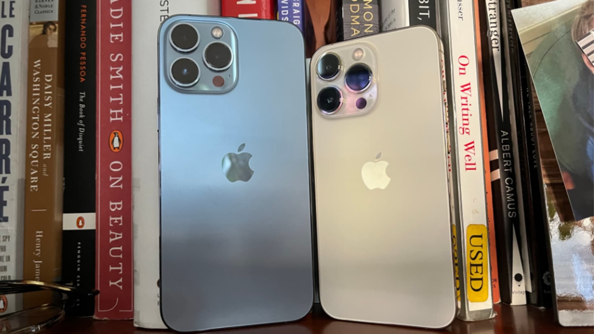 Apple iPhone 13 Pro Max and iPhone 13 Pro