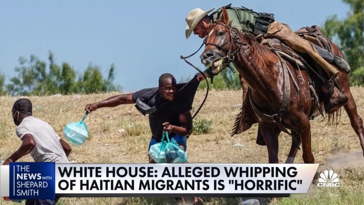 Border patrol begins to remove Haitian immigrants in Texas