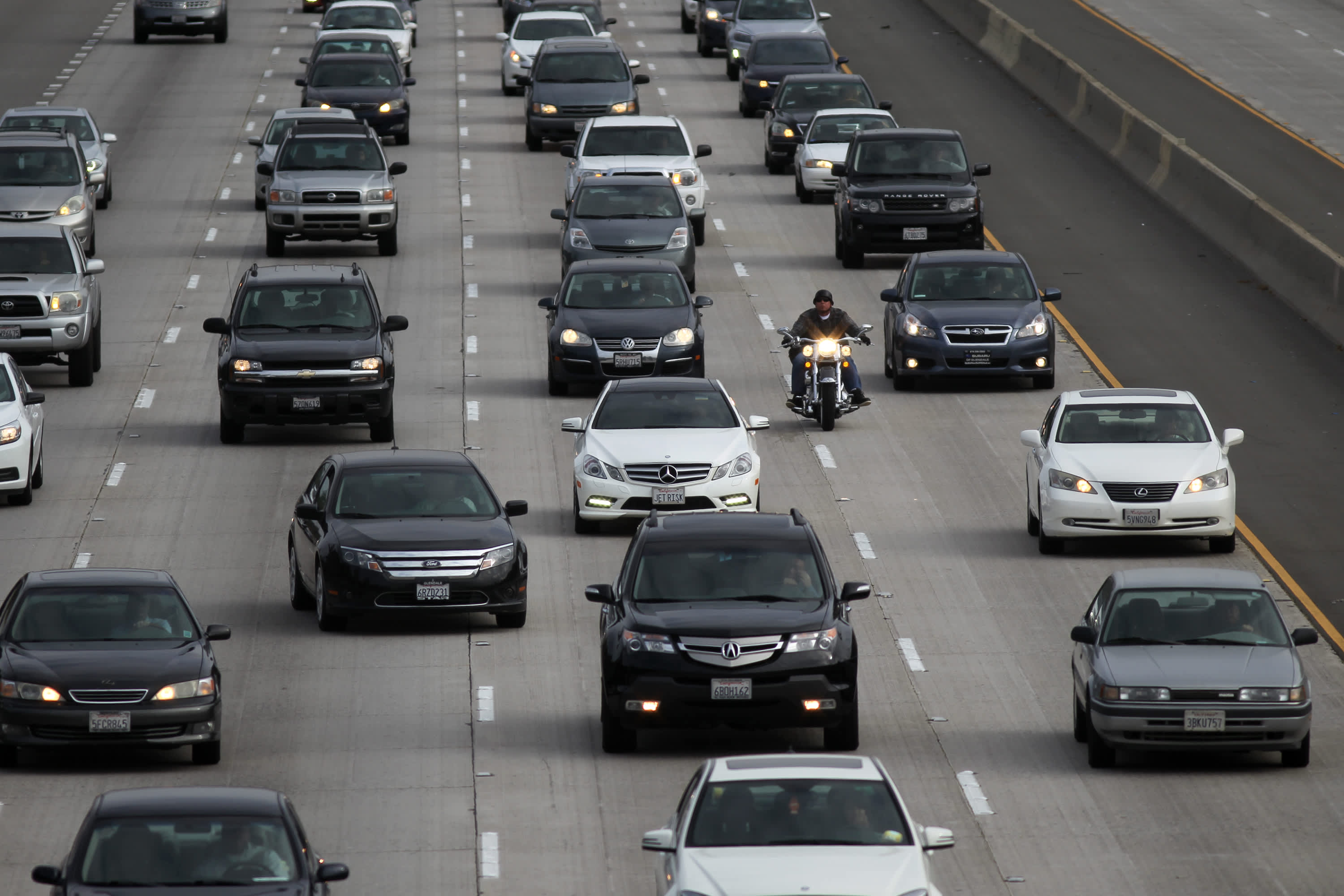 Average age of cars on U.S. roads breaks record