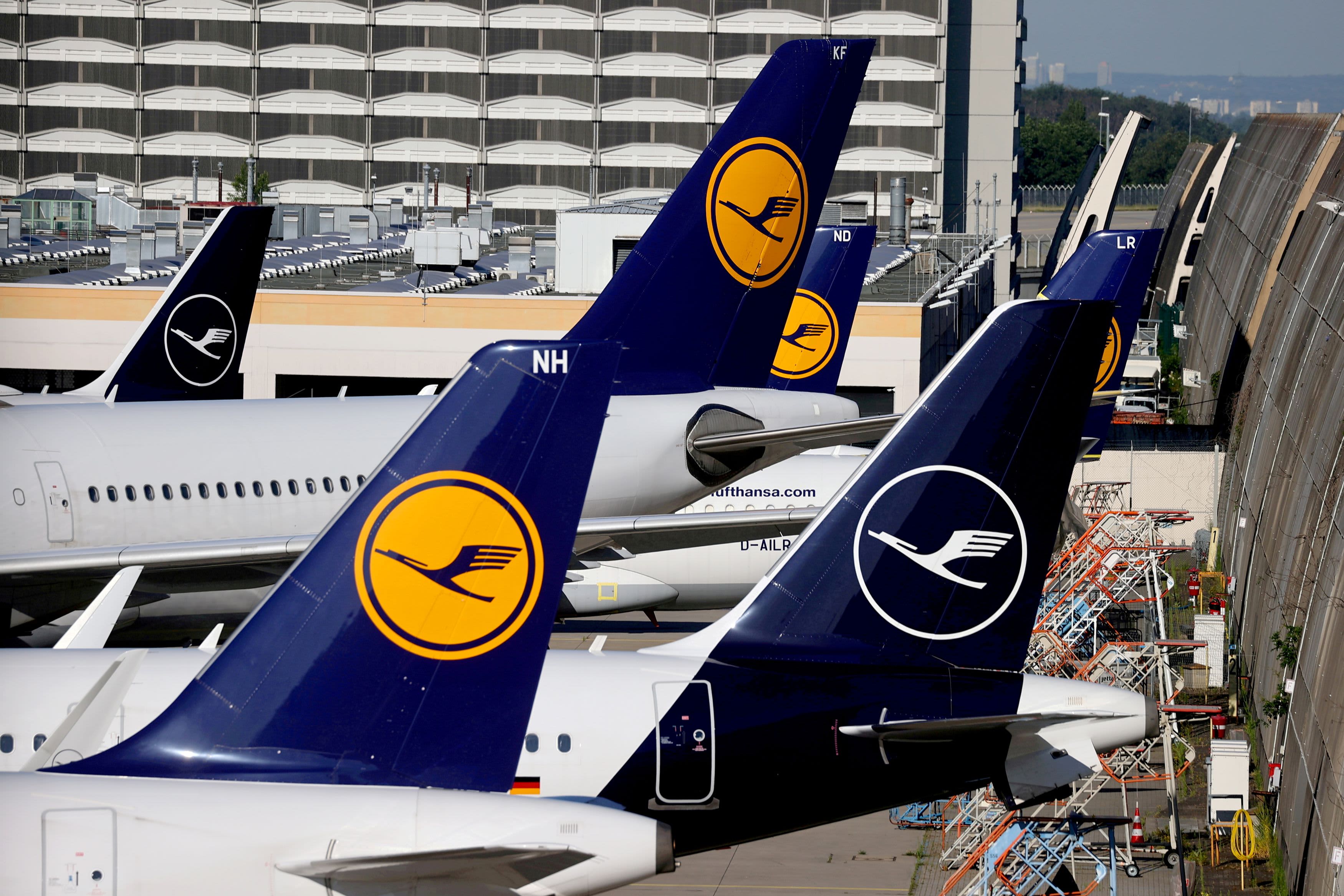 Lufthansa Group to suspend Kyiv, Odessa flights