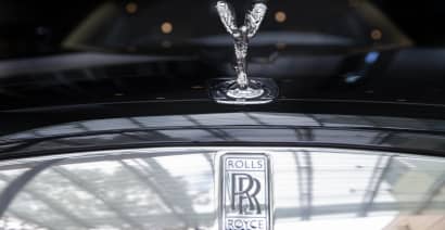 Rolls-Royce sees record sales in 2022, no slowdown in spending by the wealthy 
