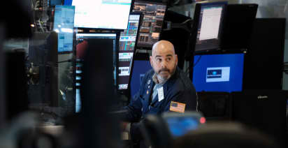 Wall Street points toward modest losses at open as investors await jobs report