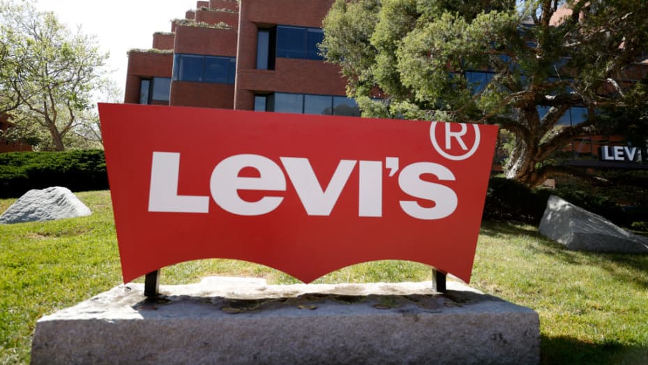 Levi Strauss & Co. (LEVI) reaffirms outlook,