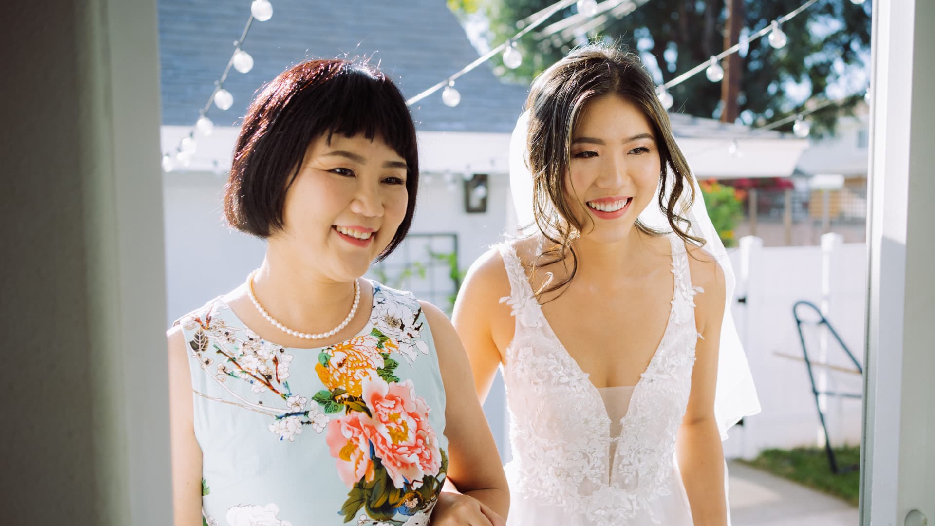 Kim Liao (R) and her mother on her wedding day.