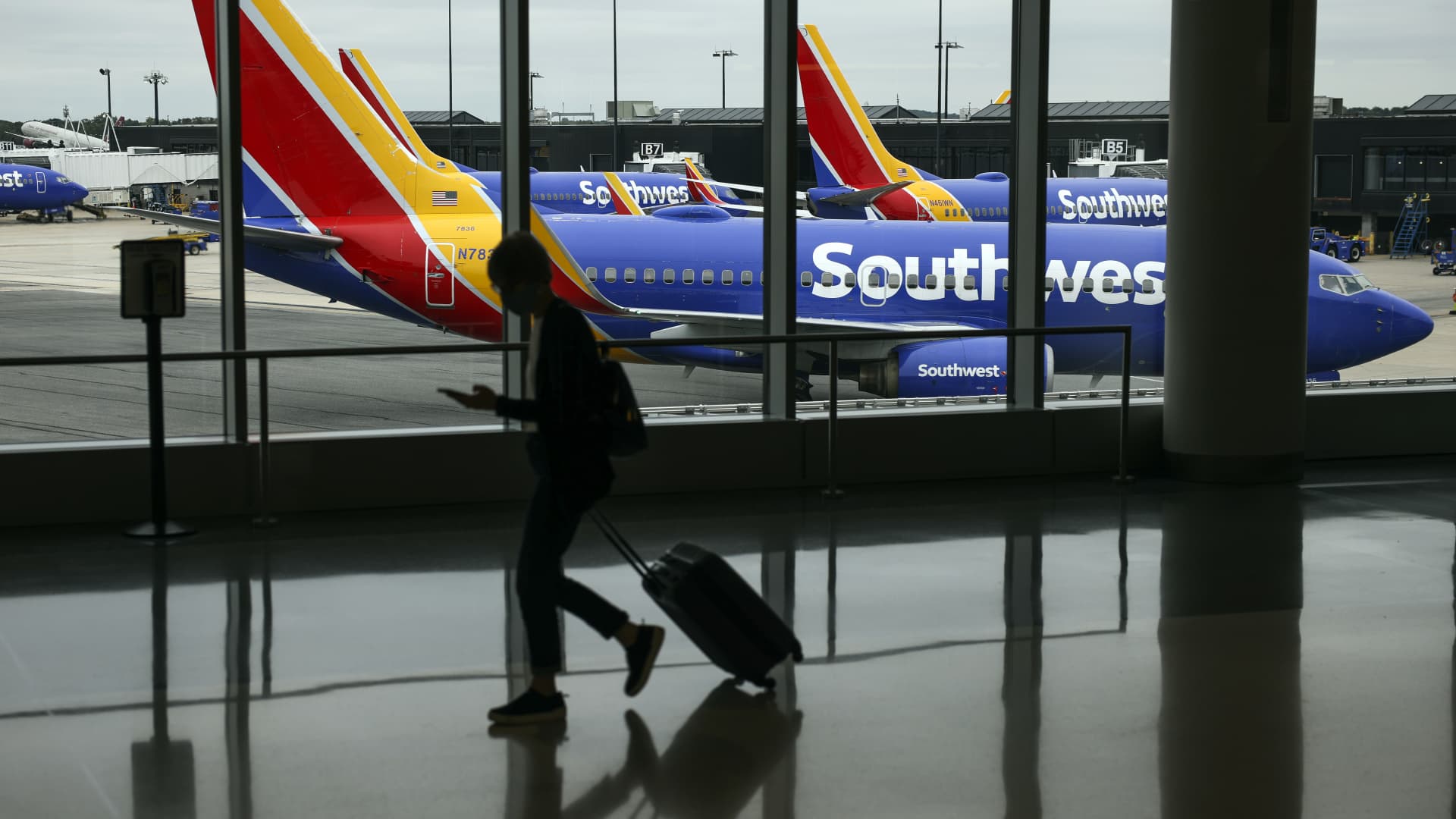 Southwest Airlines customer service goes completely remotely, reservation centers close