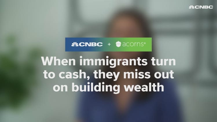 By turning to cash, immigrants miss out on building wealth, says personal finance expert