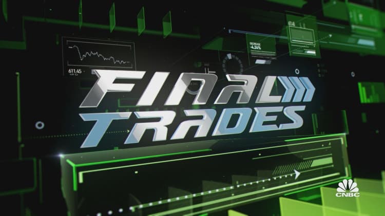 Final Trades: Charles Schwab, TJX, Shake Shack & more