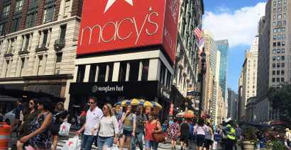 Macy's overhauls its website, retrains workers in a move toward personal styling