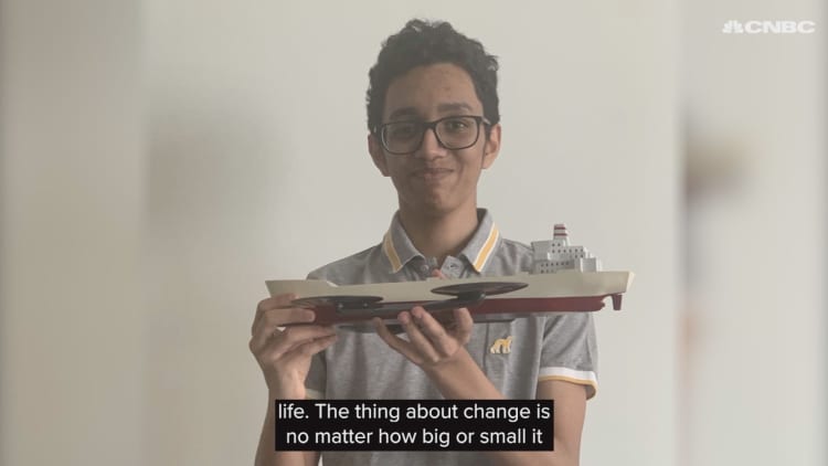 The teen from India who designed a ship to clean the ocean