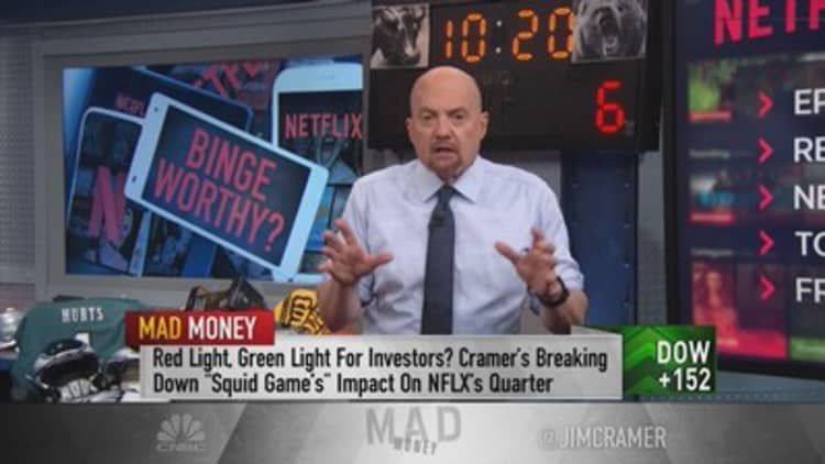 Jim Cramer breaks down Netflix's latest quarterly results, says buy the dip