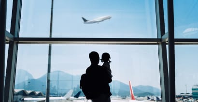 Domestic airfares for fall travel 25% less compared to this spring, study finds