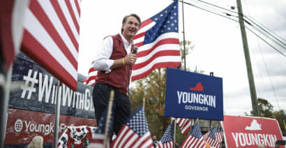 GOP pollster Luntz sees likely Republican win in Virginia's governor race