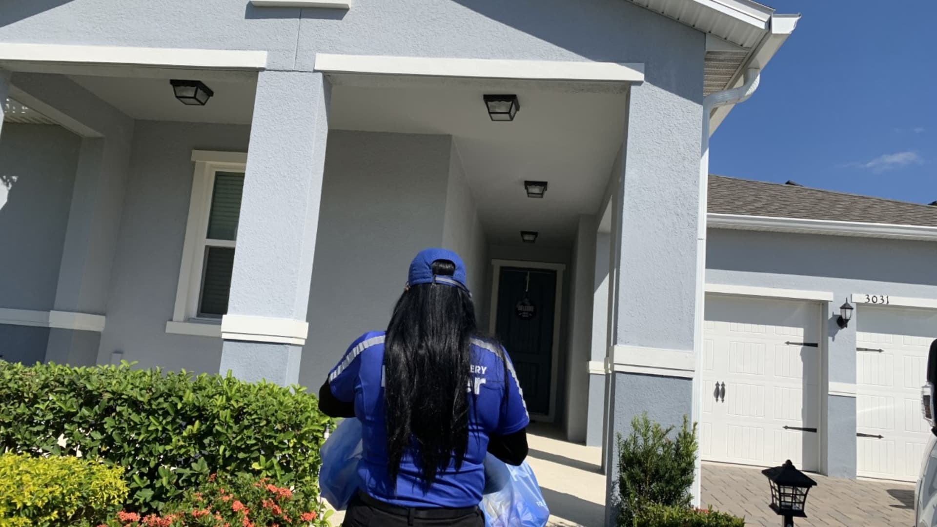 Latoya Thornton is one of about 500 drivers across Florida who drop off groceries for Kroger Delivery. Some customers are homebound seniors and others are just looking to save time.