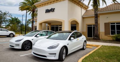 Hertz is teaming up with oil giant BP to install thousands of EV chargers