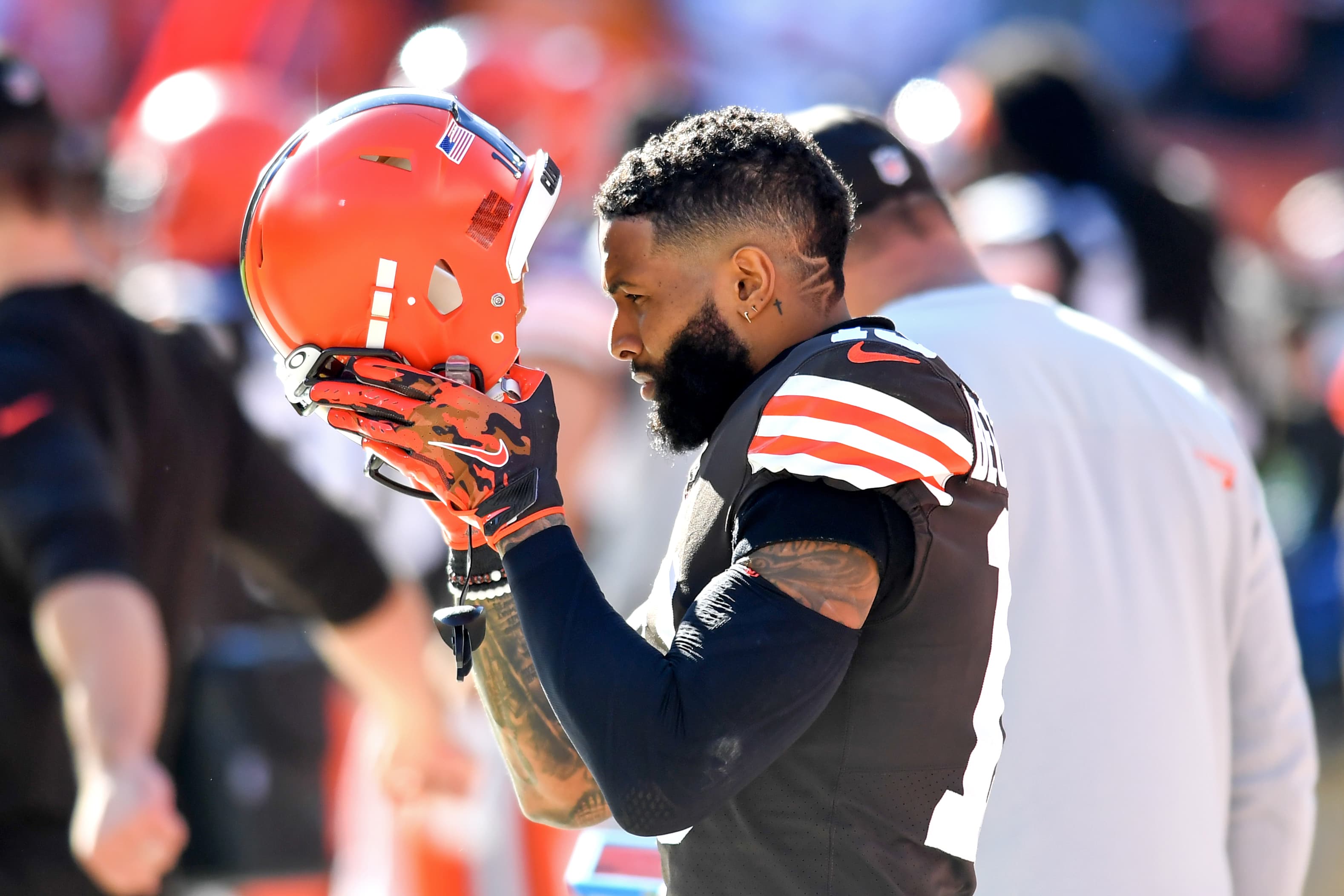 Browns release Odell Beckham Jr. after his dad's Instagram post highlighted challenges with QB Baker Mayfield