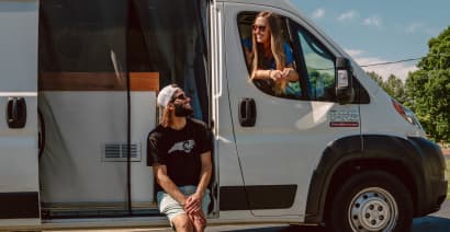 Getting paid for traveling: Nurses embracing van life bank up to $20,000 a month