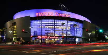 Crypto.com buys naming rights to Lakers' Staples Center in a $700 million deal 