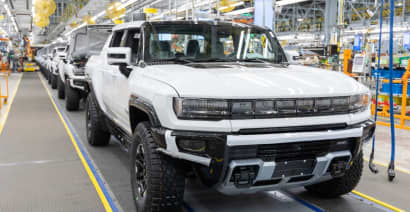 GM to close reservations for electric Hummer pickup, SUV after topping 90,000