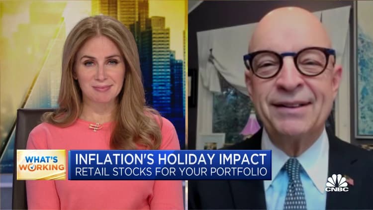 Consumers are buying now at higher prices before holiday items disappear: Jan Kniffen