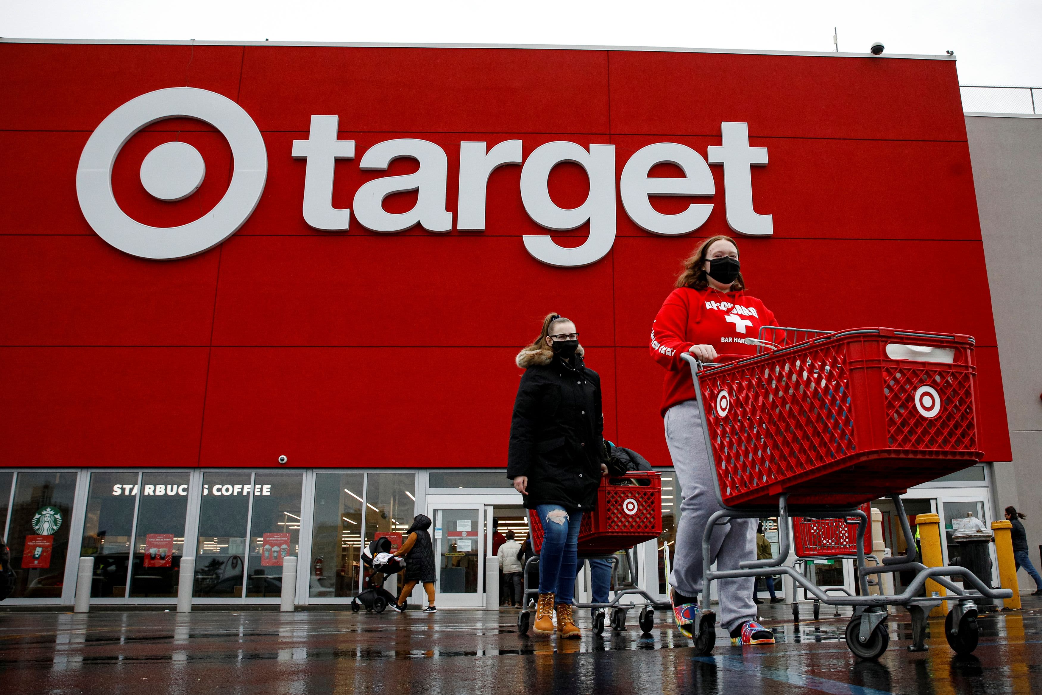 Wells Fargo nedgraderer Target, sier motvinden øker for forhandleren