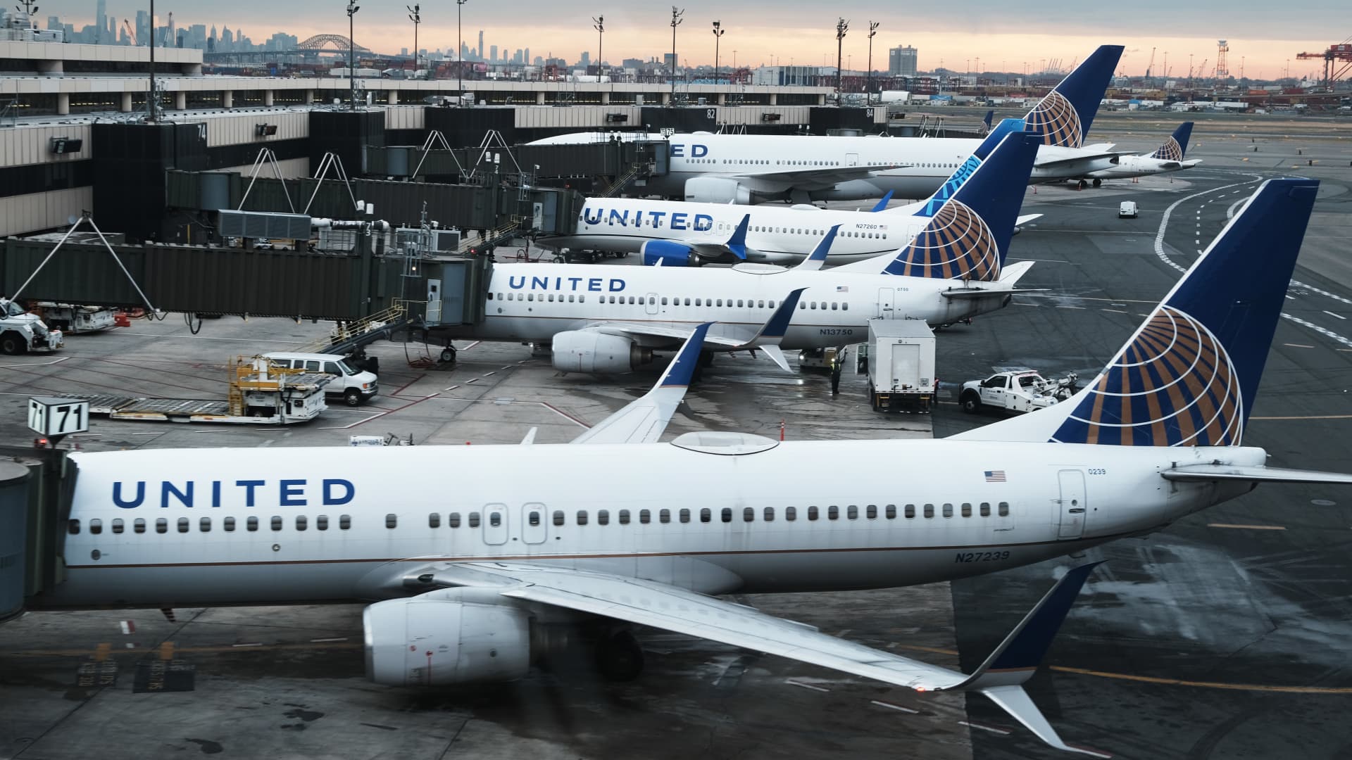 United Airlines planes sit on the runway at Newark Liberty International Airport on November 30, 2021 in Newark, New Jersey.