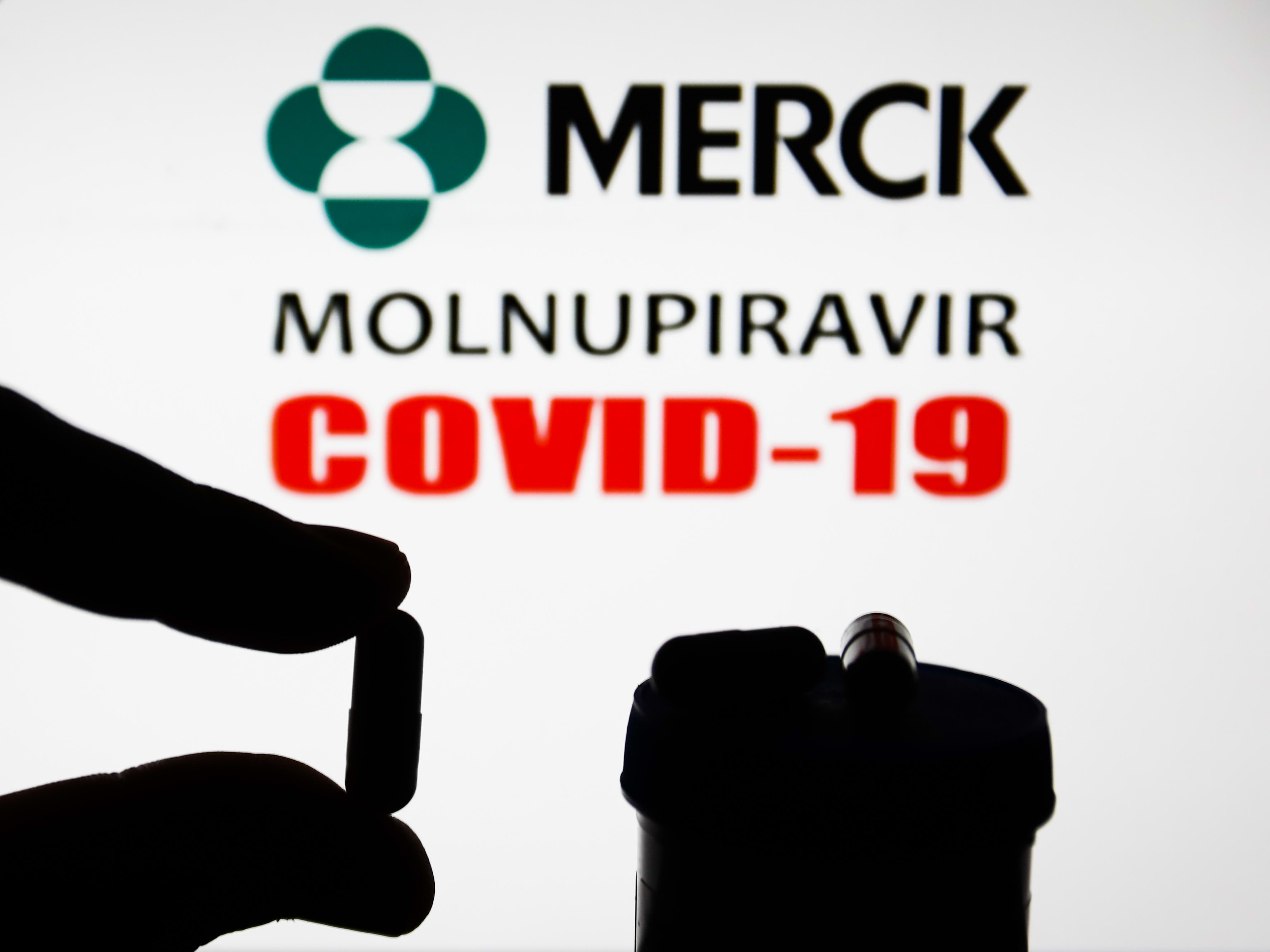 FDA advisory panel narrowly endorses Merck’s oral Covid treatment pill, despite ..