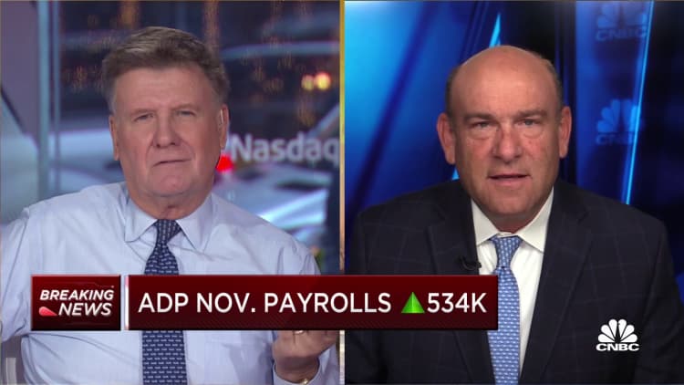 November private payrolls up 534,000, higher than expected: ADP
