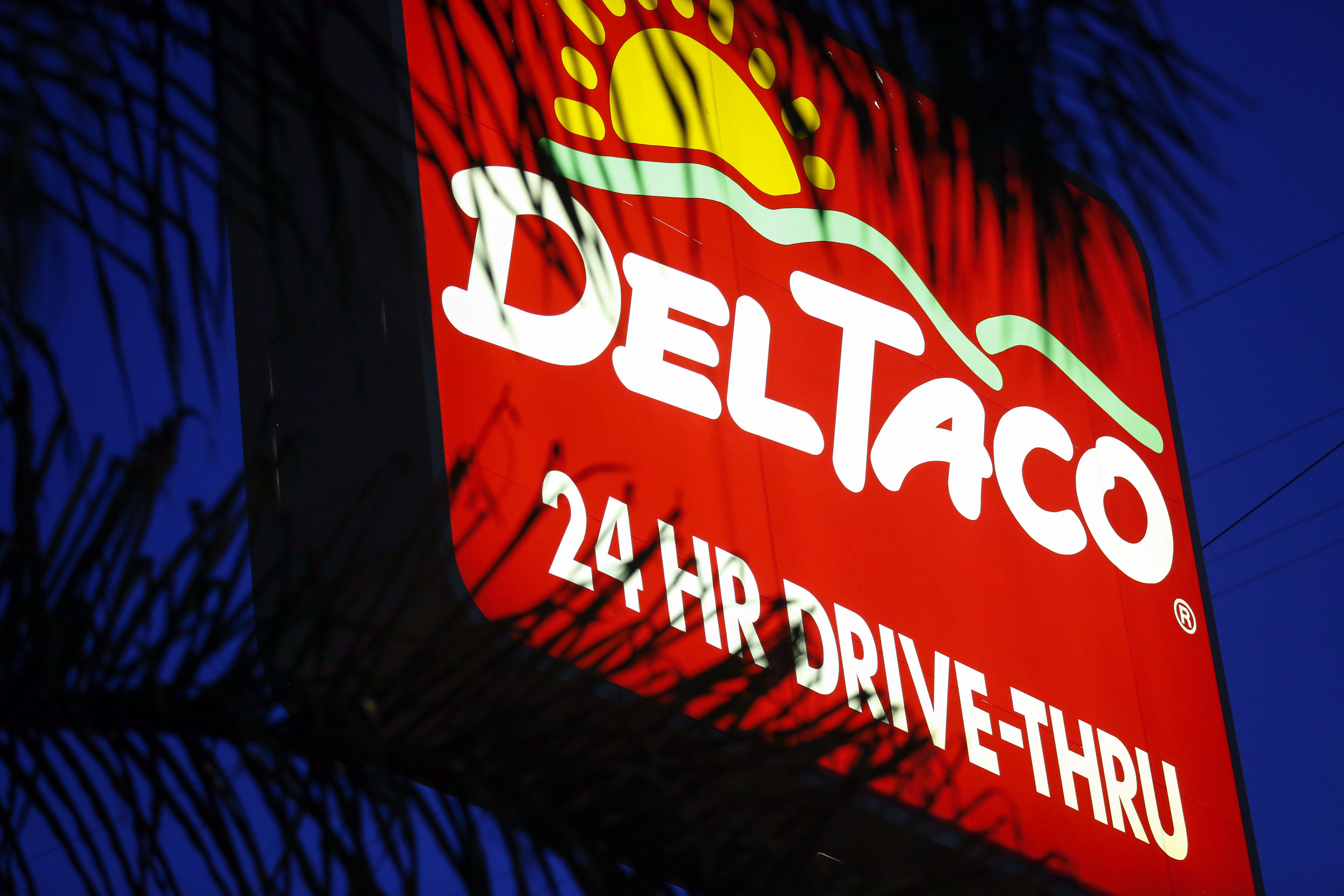 Jack in the Box buys Del Taco in 5 million deal