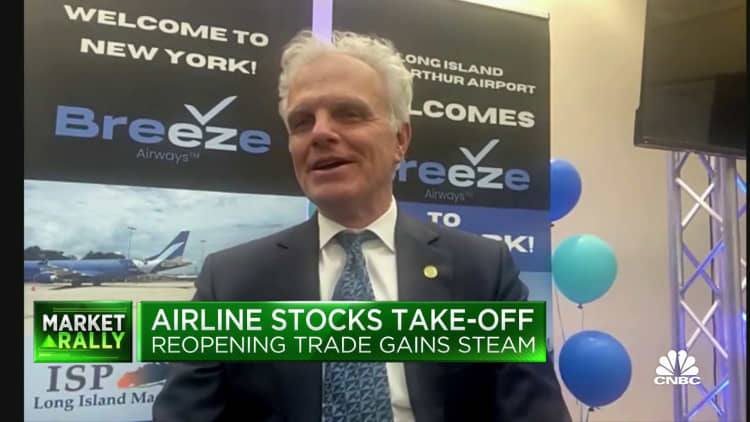 Omicron variant isn't slowing travel demand long term: Breeze Airways CEO
