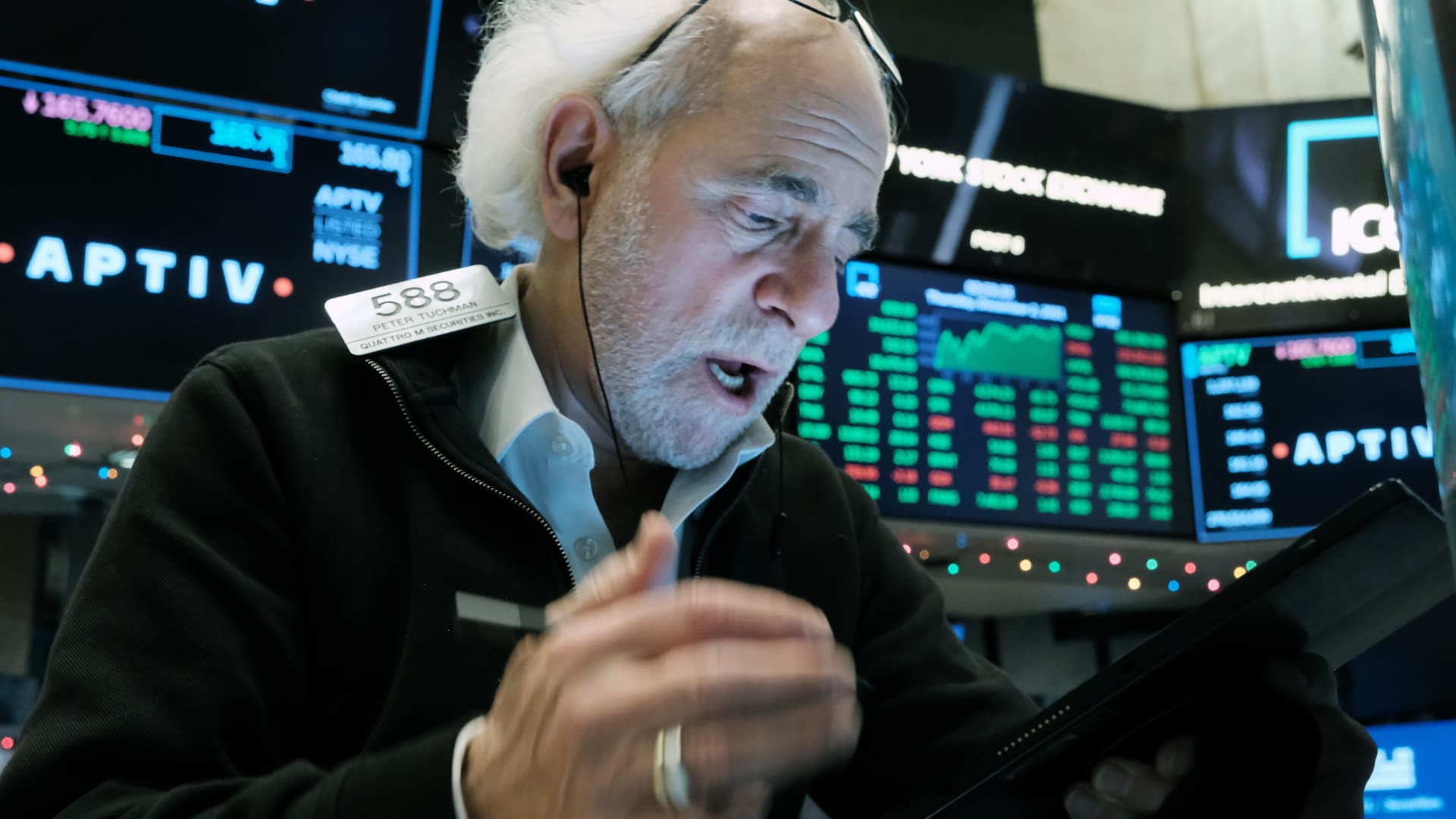 Stocks rebound from 2022 low Dow closes up more than 500 points and snaps six-day losing streak – CNBC