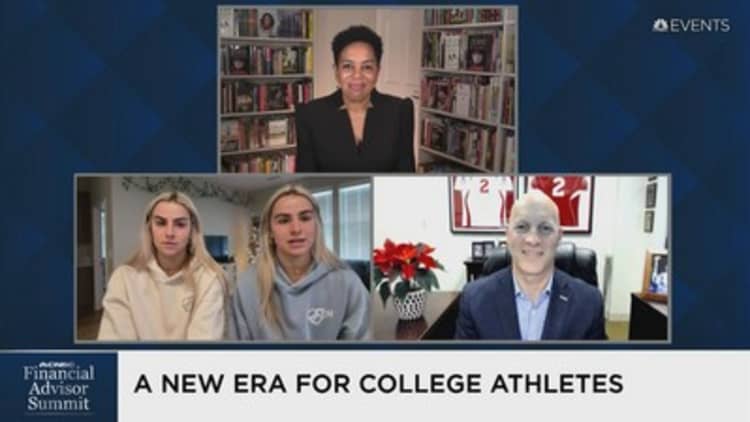 Opportunity Plays: The New Era for College Athletes and Advisors