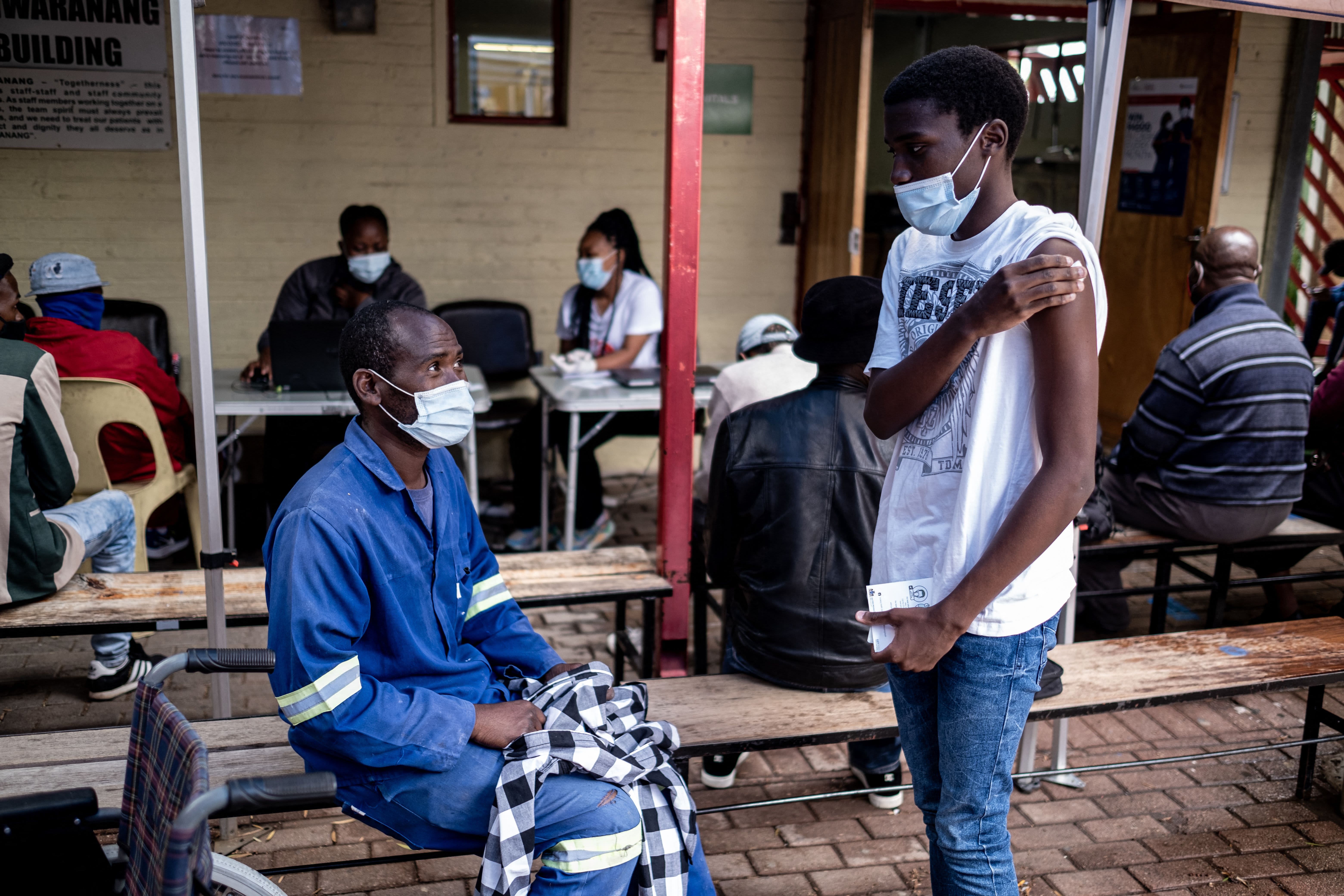 Juhoafrická republika ruší zákaz vychádzania, pretože štvrtá vlna koronavírusu prekonala svoj vrchol