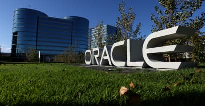 Oracle says it's seeing 'exploding AI demand,' Deutsche Bank touts beneficiary