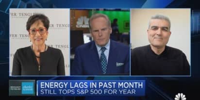 Trading Nation: Traders debate the energy sector's growth ability after a strong '21