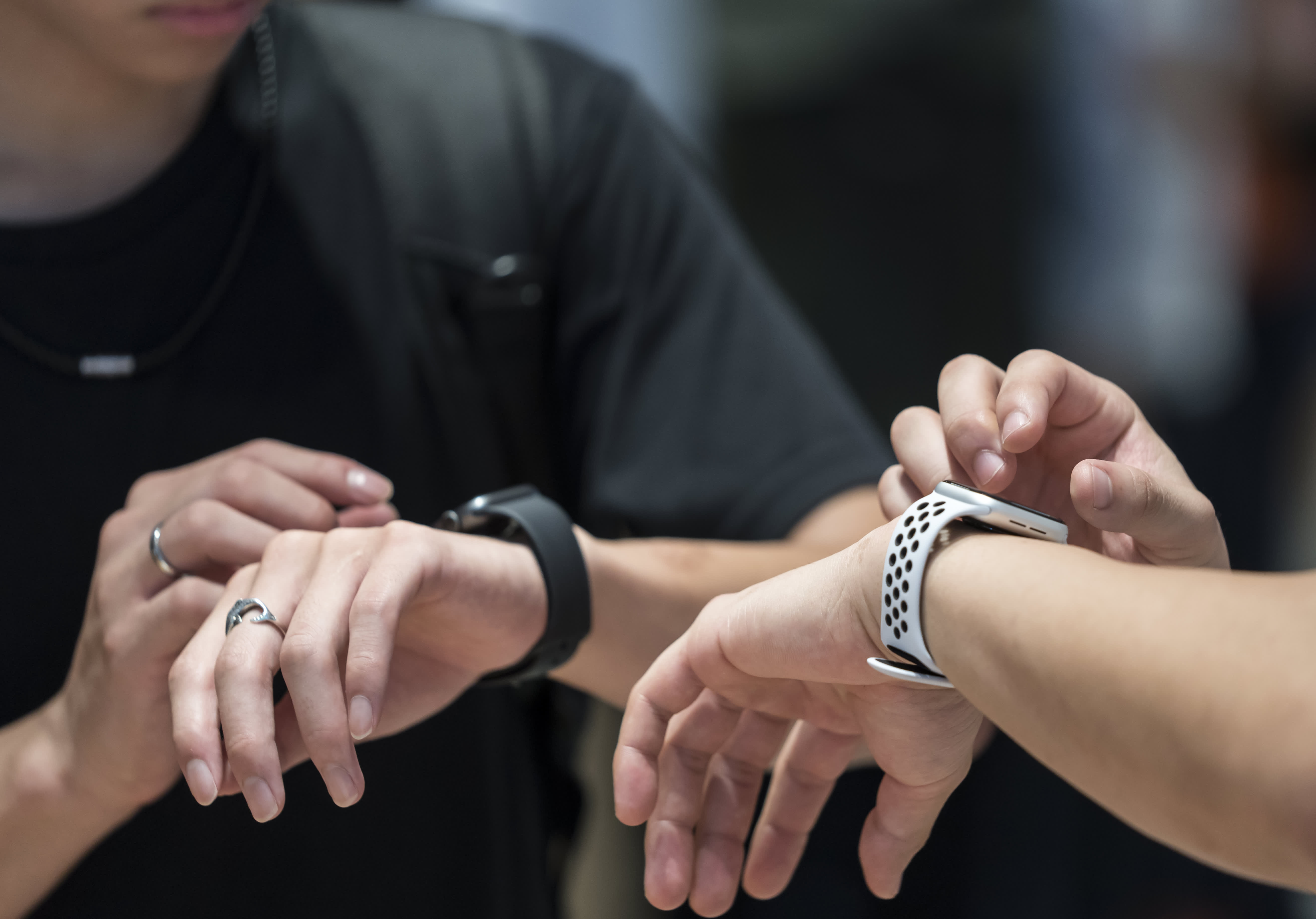 What Apple, Google smartwatches are studying about our well being