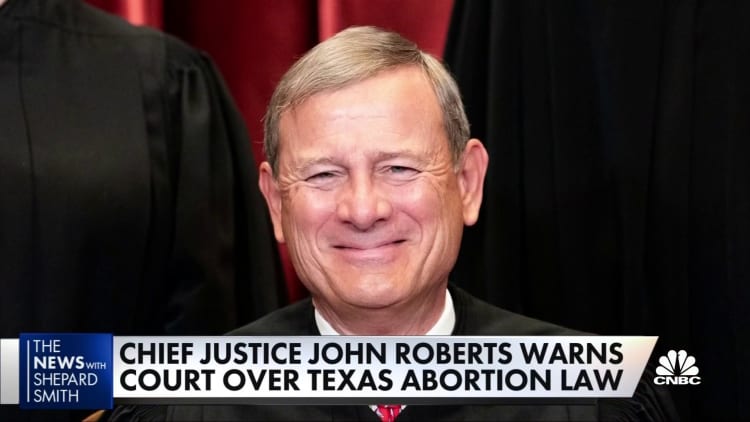 Supreme Court chief justice warns over Texas abortion law