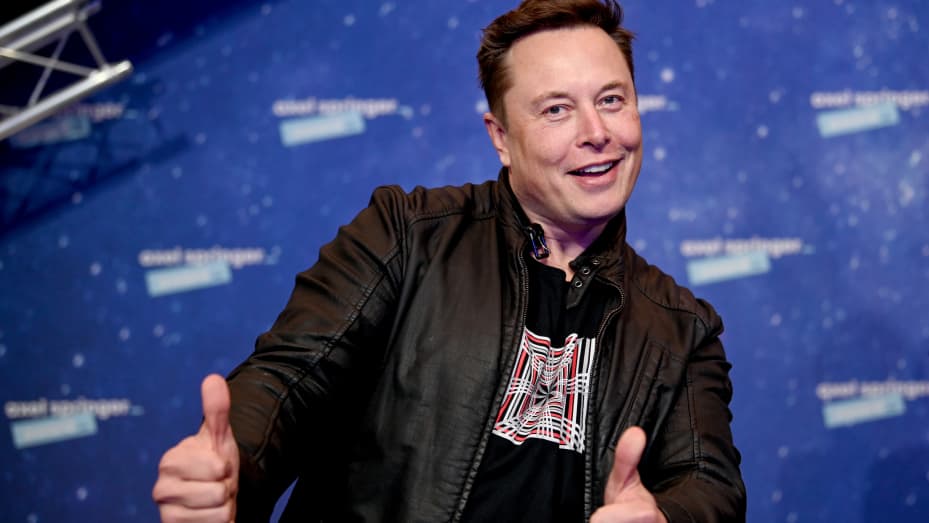 SpaceX owner and Tesla CEO Elon Musk arrives on the red carpet for the Axel Springer Award 2020 on December 01, 2020 in Berlin, Germany.