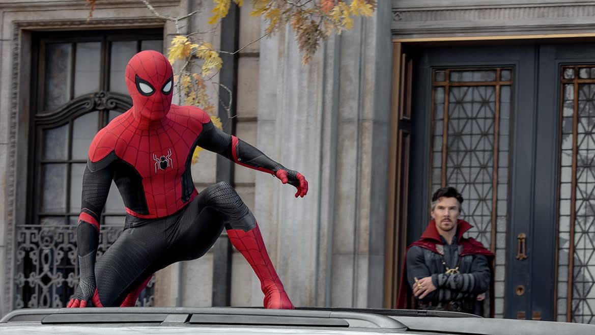 'Spider-Man: No Way Home' becomes first pandemic-era film to break $1 billion at global box office - CNBC